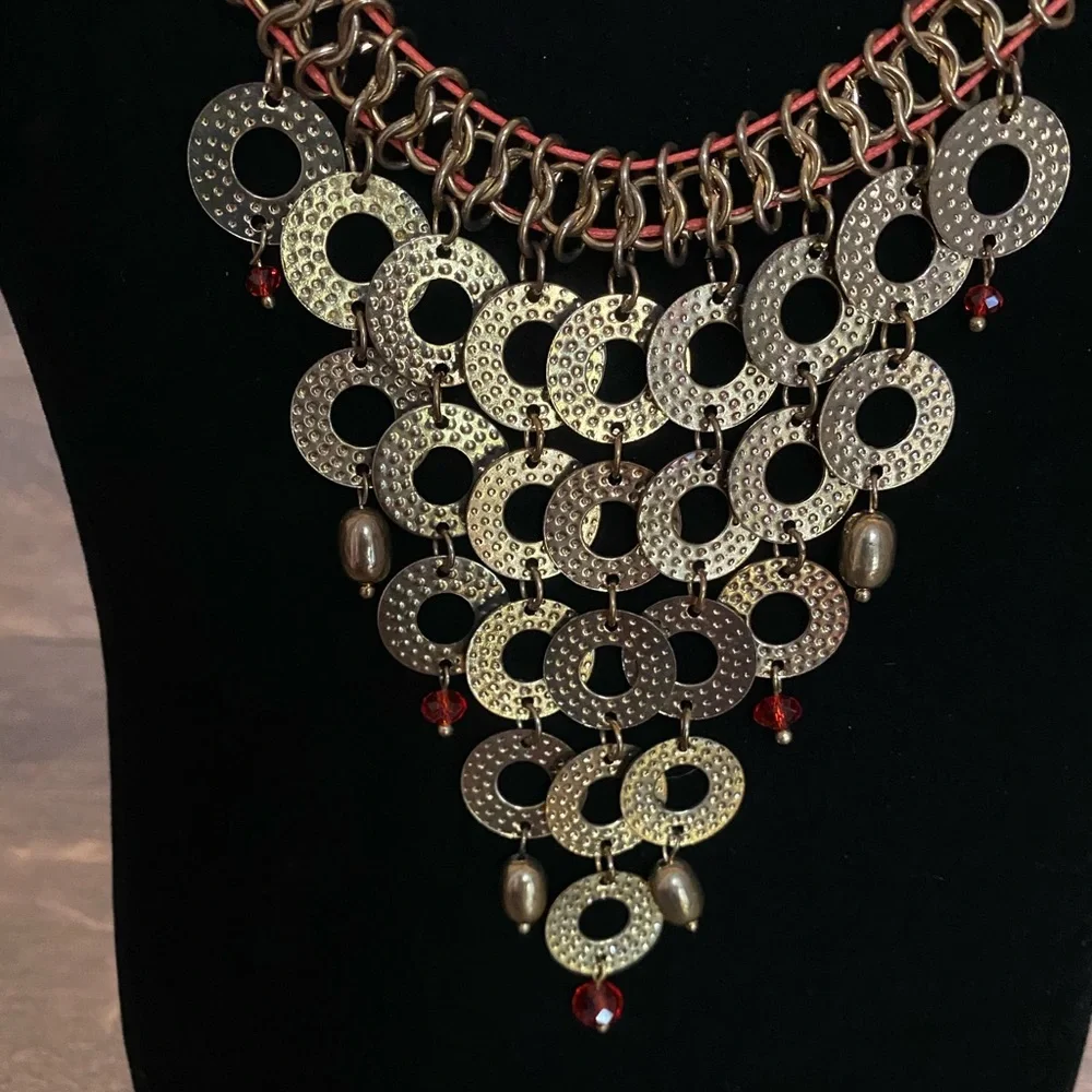 Lot of‎ 2 Necklaces